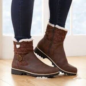 NIB JBU by Jambu Chocolate Brown Quilted Winter Boots Faux Fur Lined Women's 7
